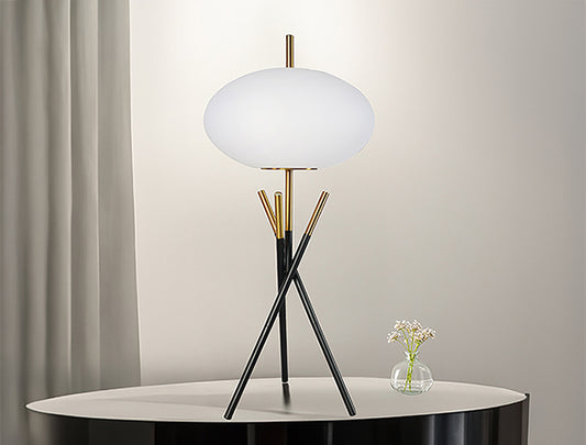 Black and White Table Lamp 6293